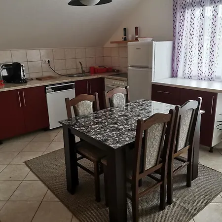 דירה Dinka *